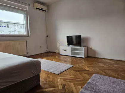 Bulevar Cara Lazara | 4zida.rs