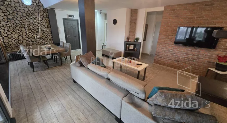 Petosoban stan | 4zida