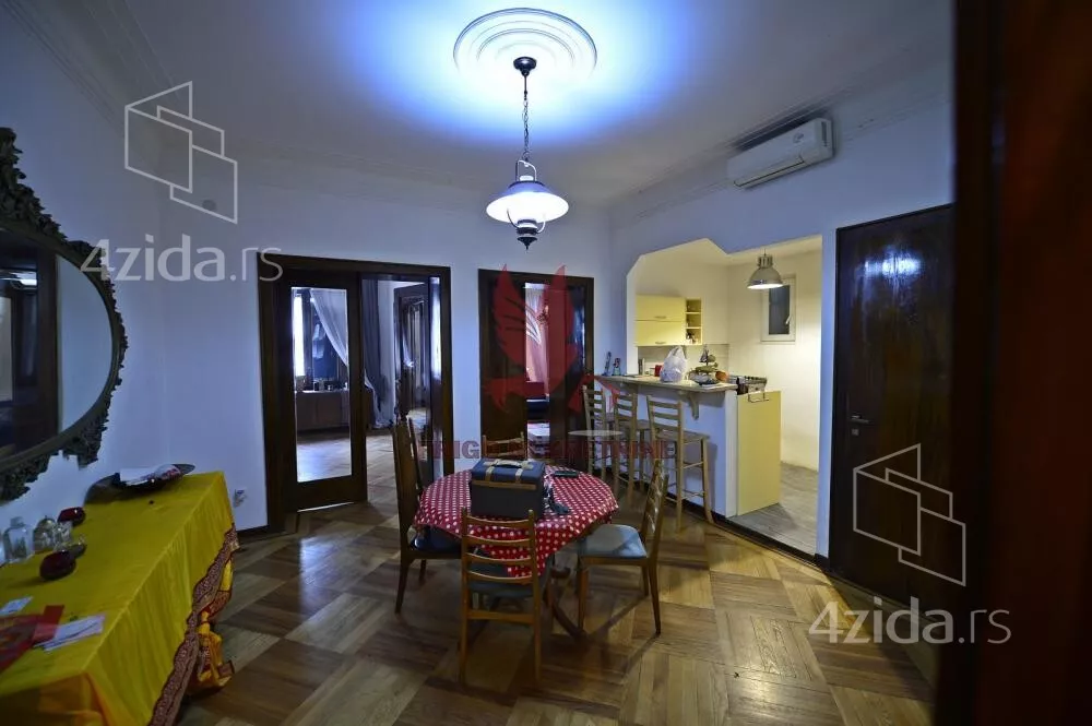 Četvoroiposoban stan | 4zida