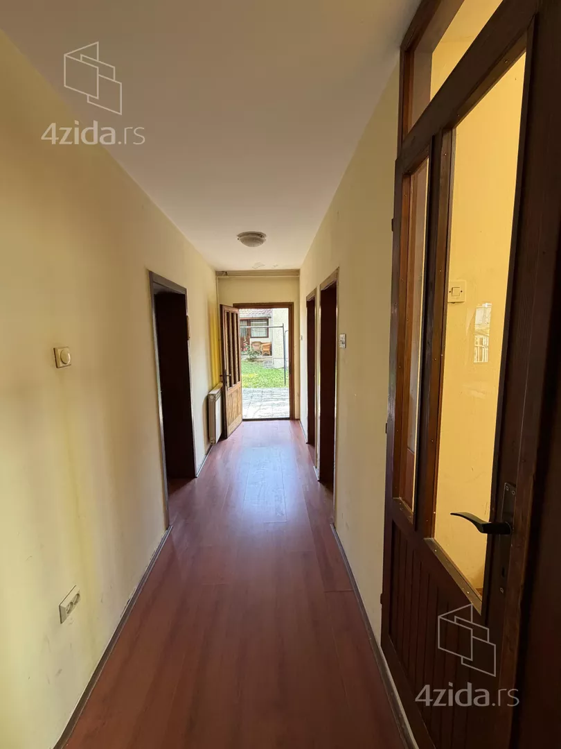 3-etažna kuća | 4zida