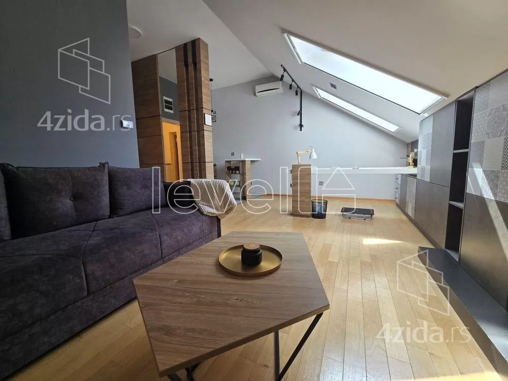 Petosoban stan | 4zida