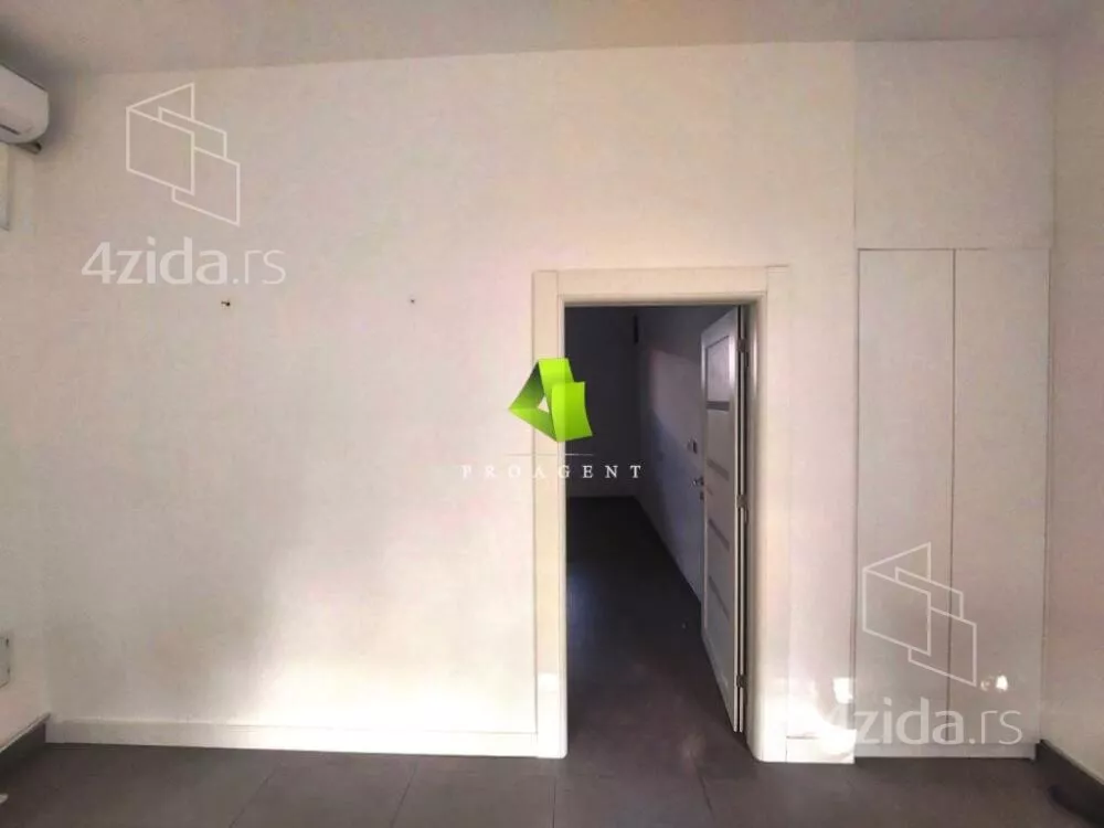 Lokal | 4zida
