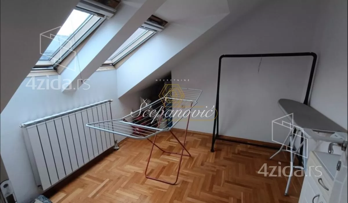 Petosoban stan | 4zida