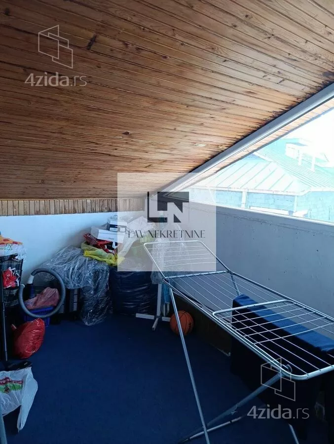 Troiposoban stan | 4zida