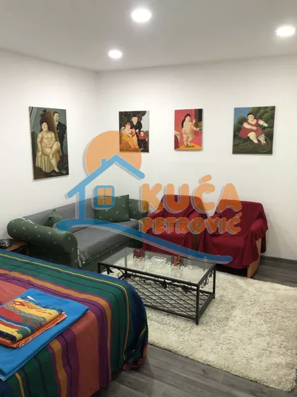 Obrenovićeva | 4zida.rs