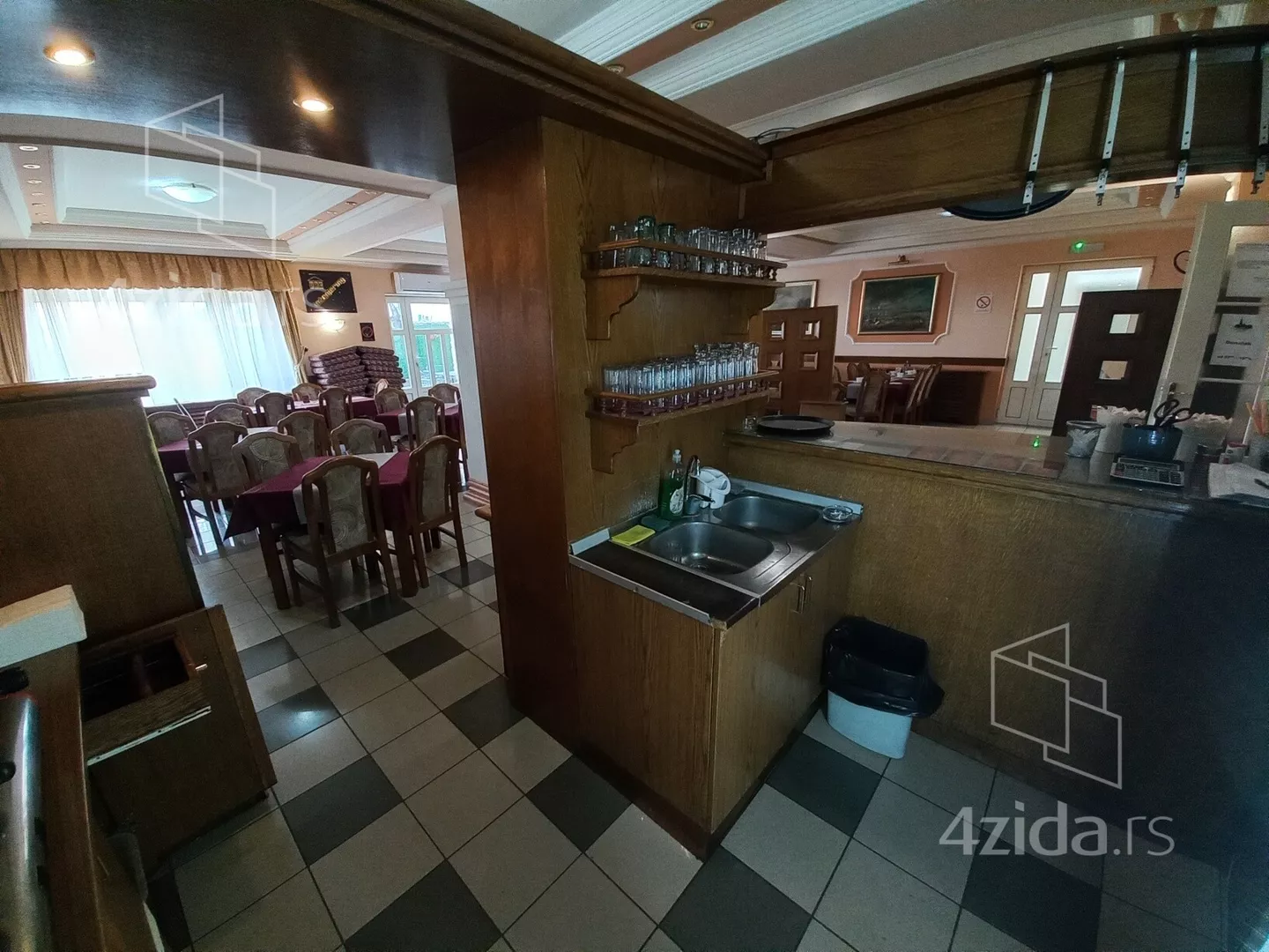 Poslovni prostor | 4zida