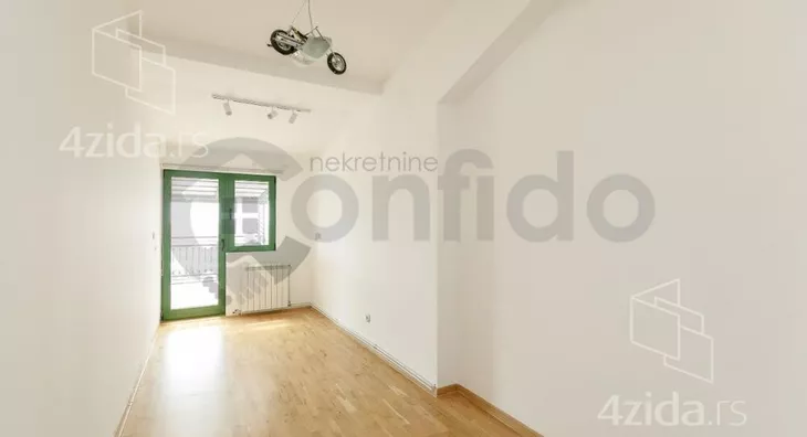 Četvoroiposoban stan | 4zida