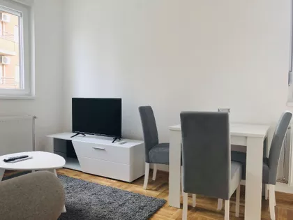 Vojvode Vlahovica 51e | 4zida.rs