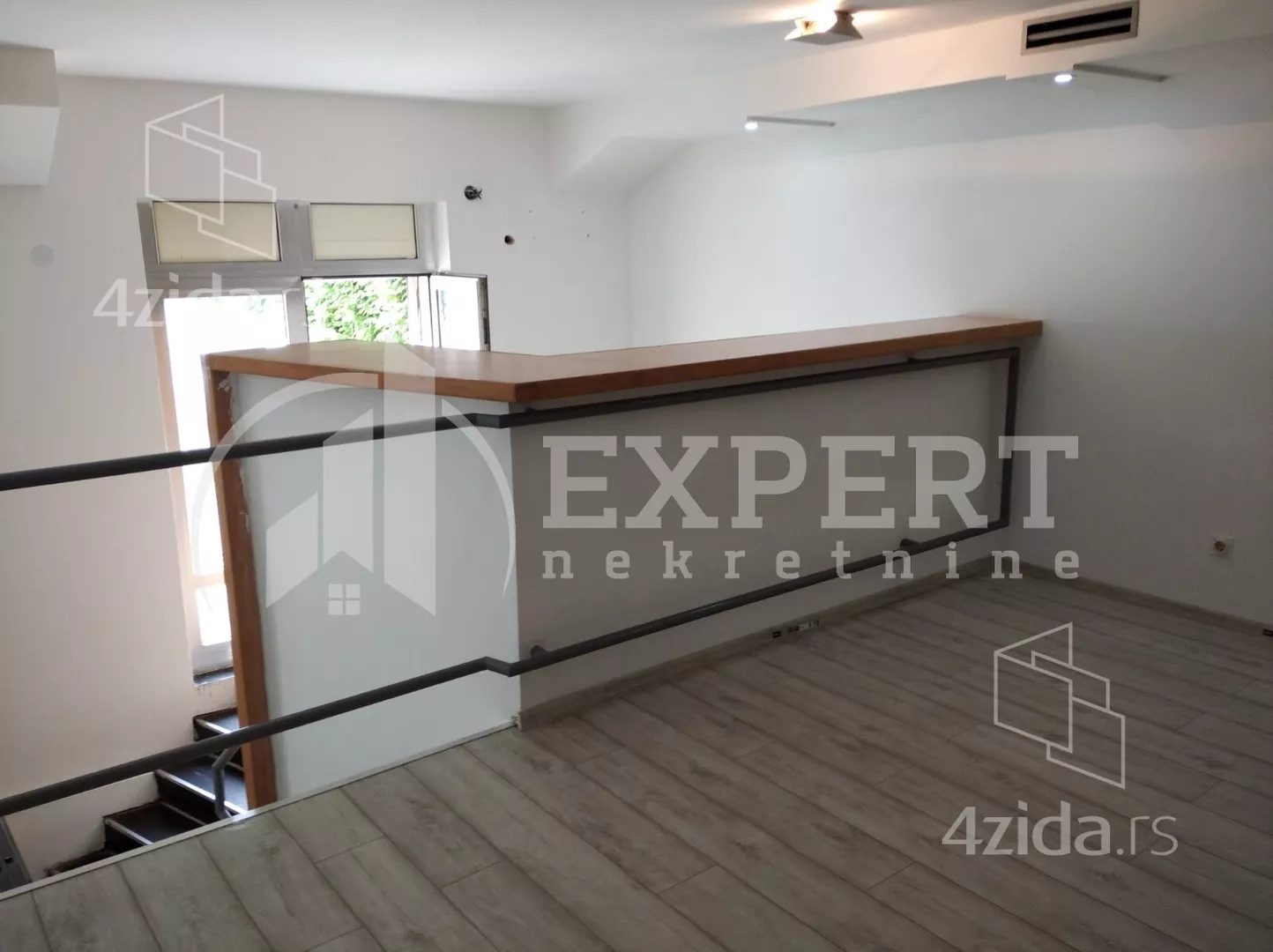 Lokal | 4zida