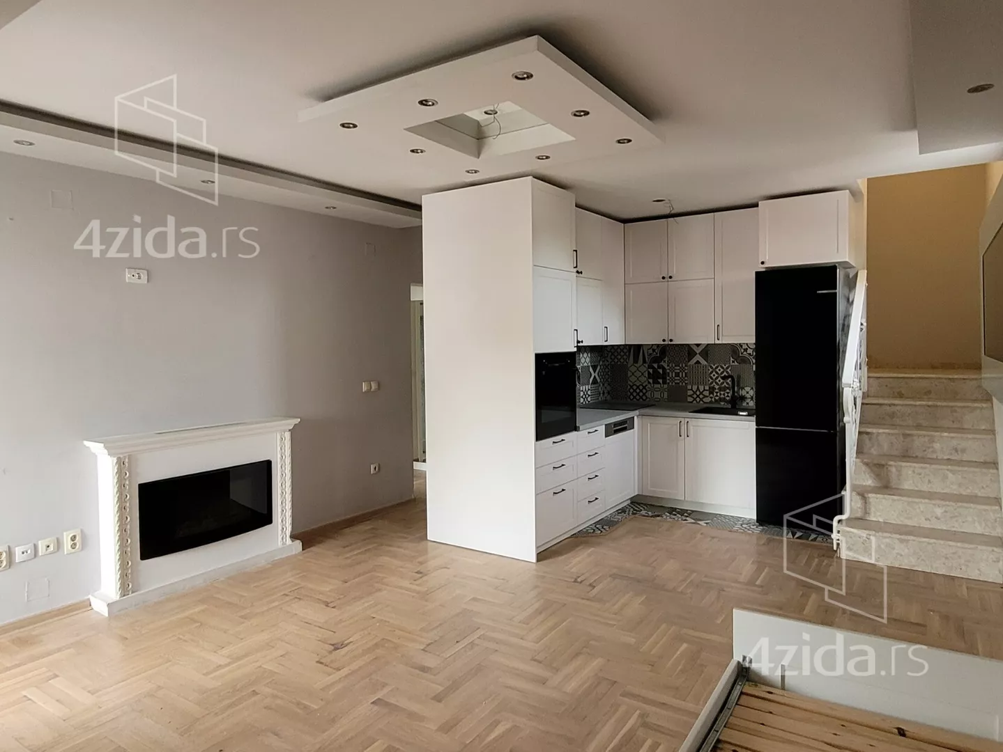 Troiposoban stan | 4zida