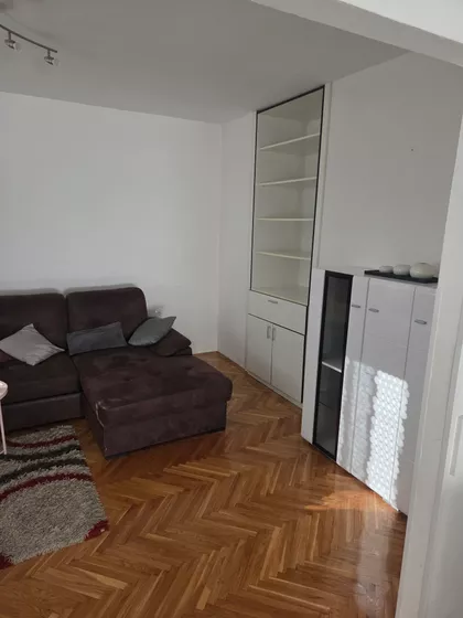 Gagarinova | 4zida.rs