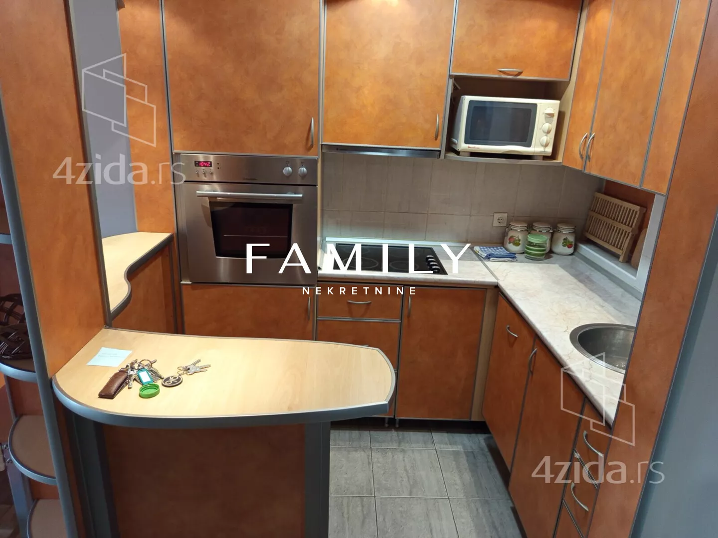 Jednoiposoban stan | 4zida