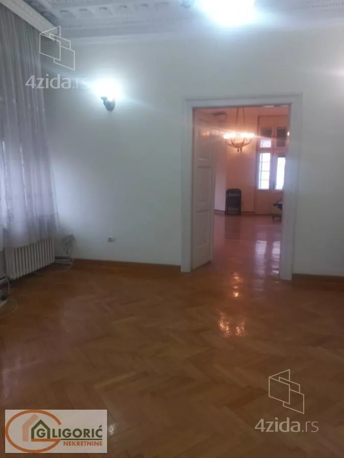 Šestosoban stan | 4zida