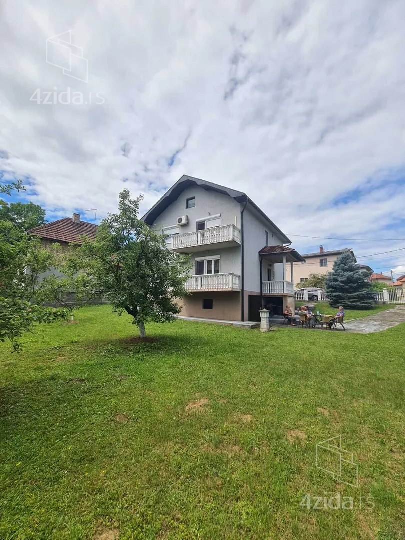 3-etažna kuća | 4zida
