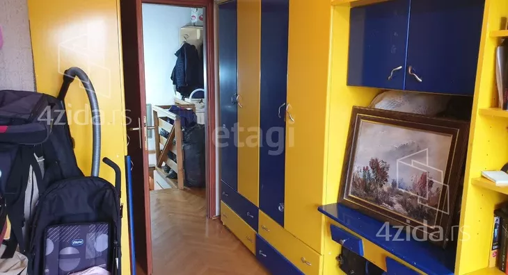 Šestosoban stan | 4zida