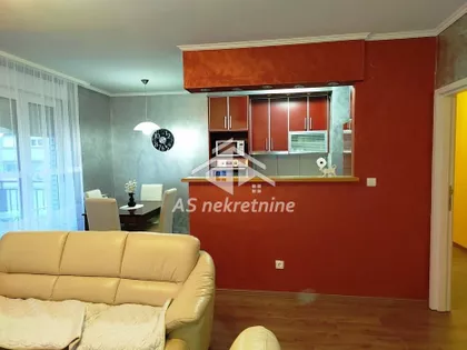 Stepa Stepanović | 4zida.rs