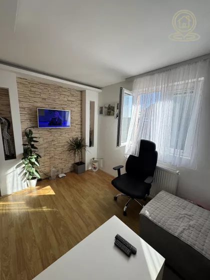 Mali Mokri Lug | 4zida.rs