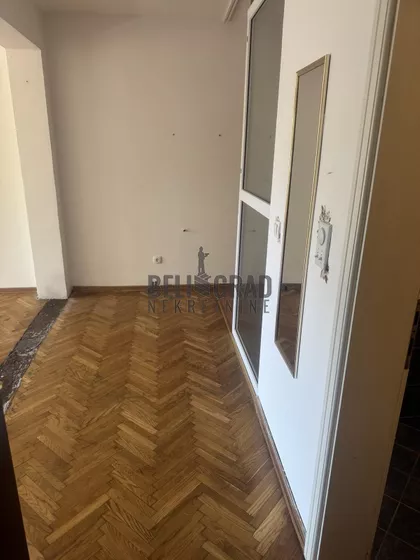 Bana Ivaniša | 4zida.rs