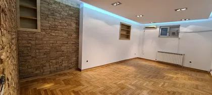 POENKAROVA | 4zida.rs