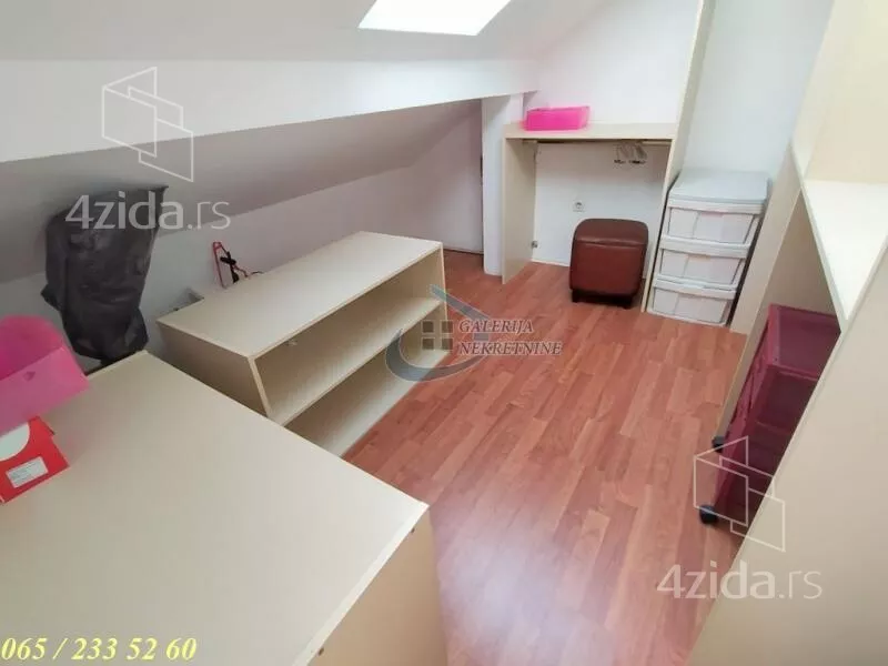 Troiposoban stan | 4zida