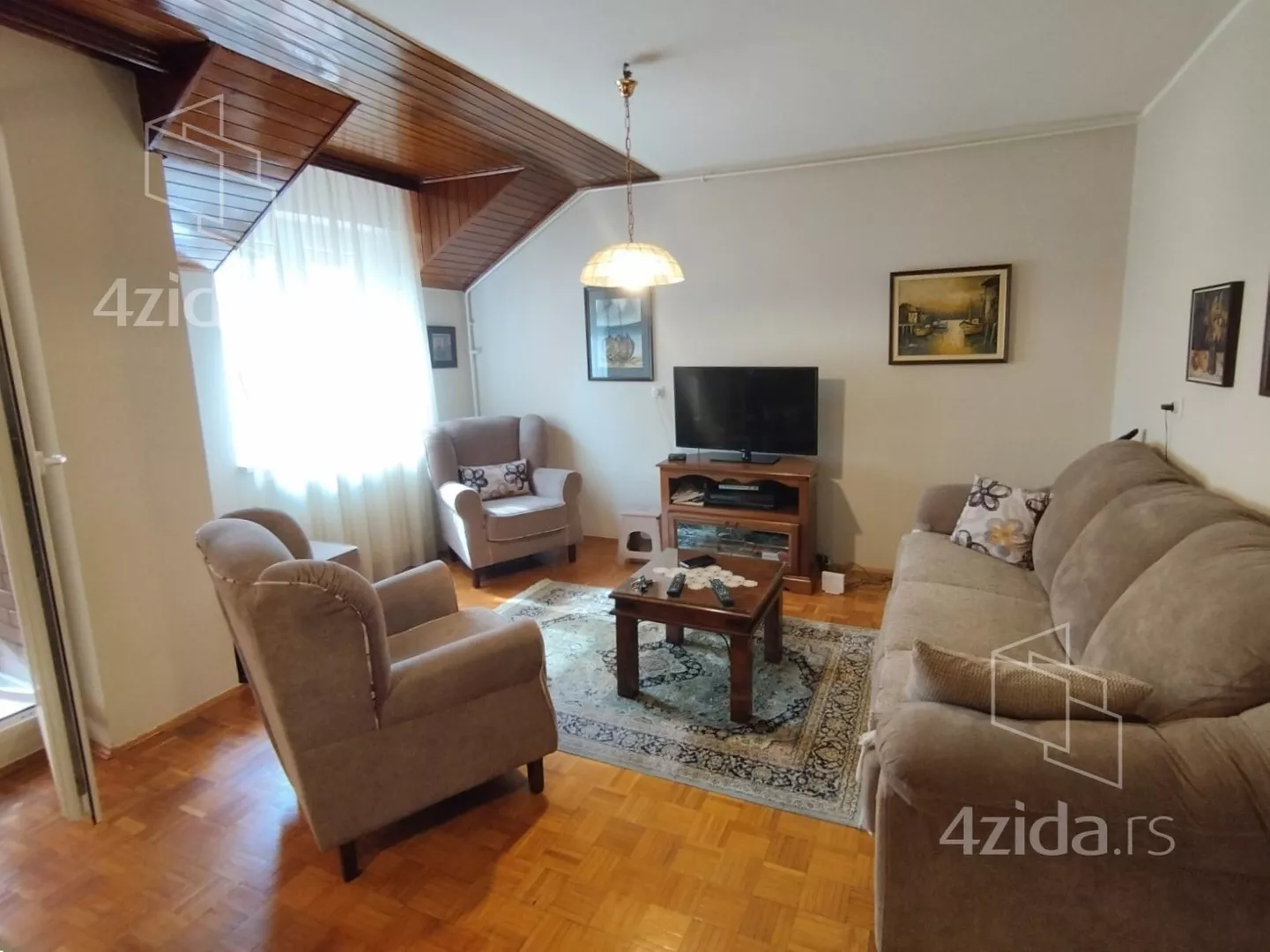 Troiposoban stan | 4zida