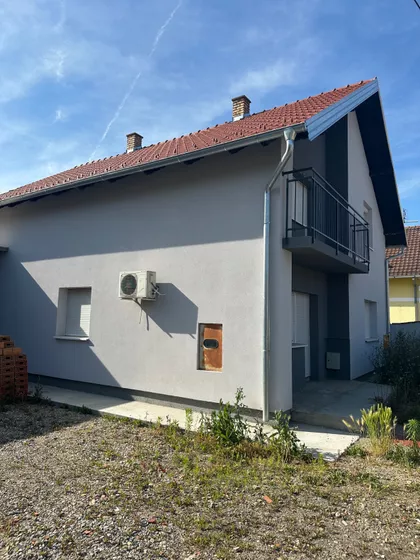 Jaroslave Jaroši 19 | 4zida.rs