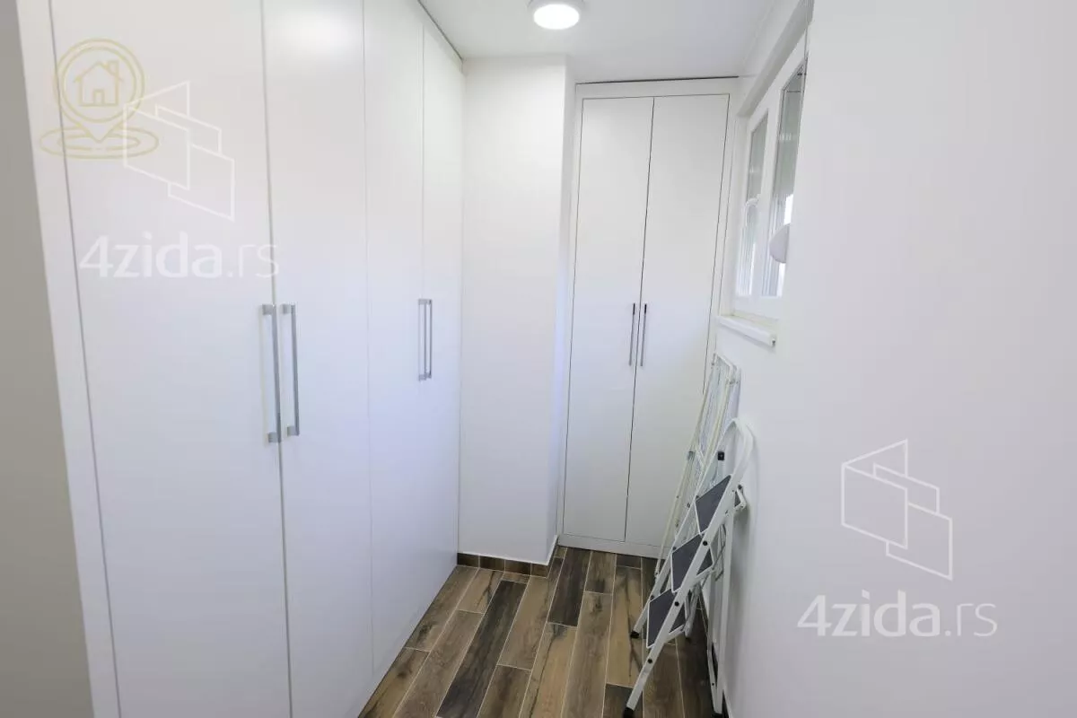 Petosoban stan | 4zida