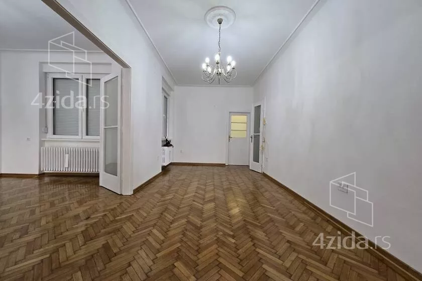 Četvoroiposoban stan | 4zida