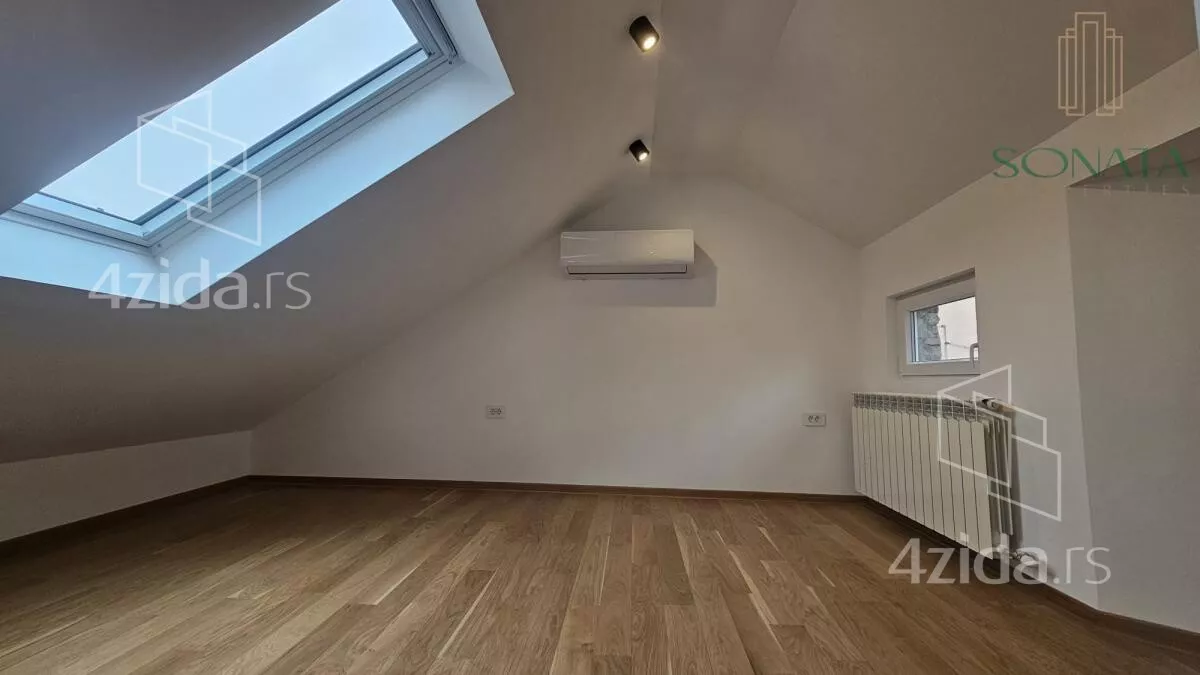 Petosoban stan | 4zida