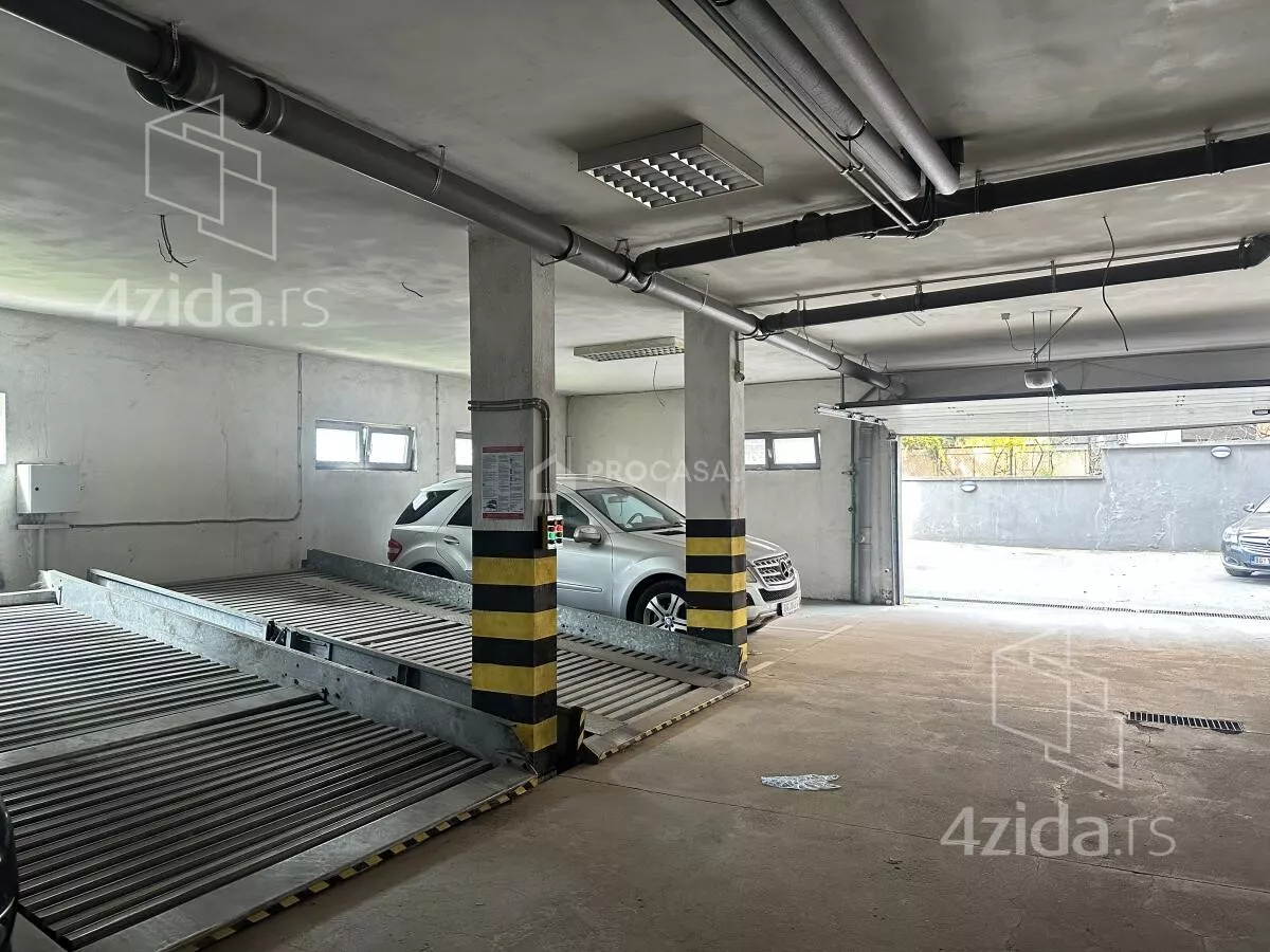 Parking | 4zida