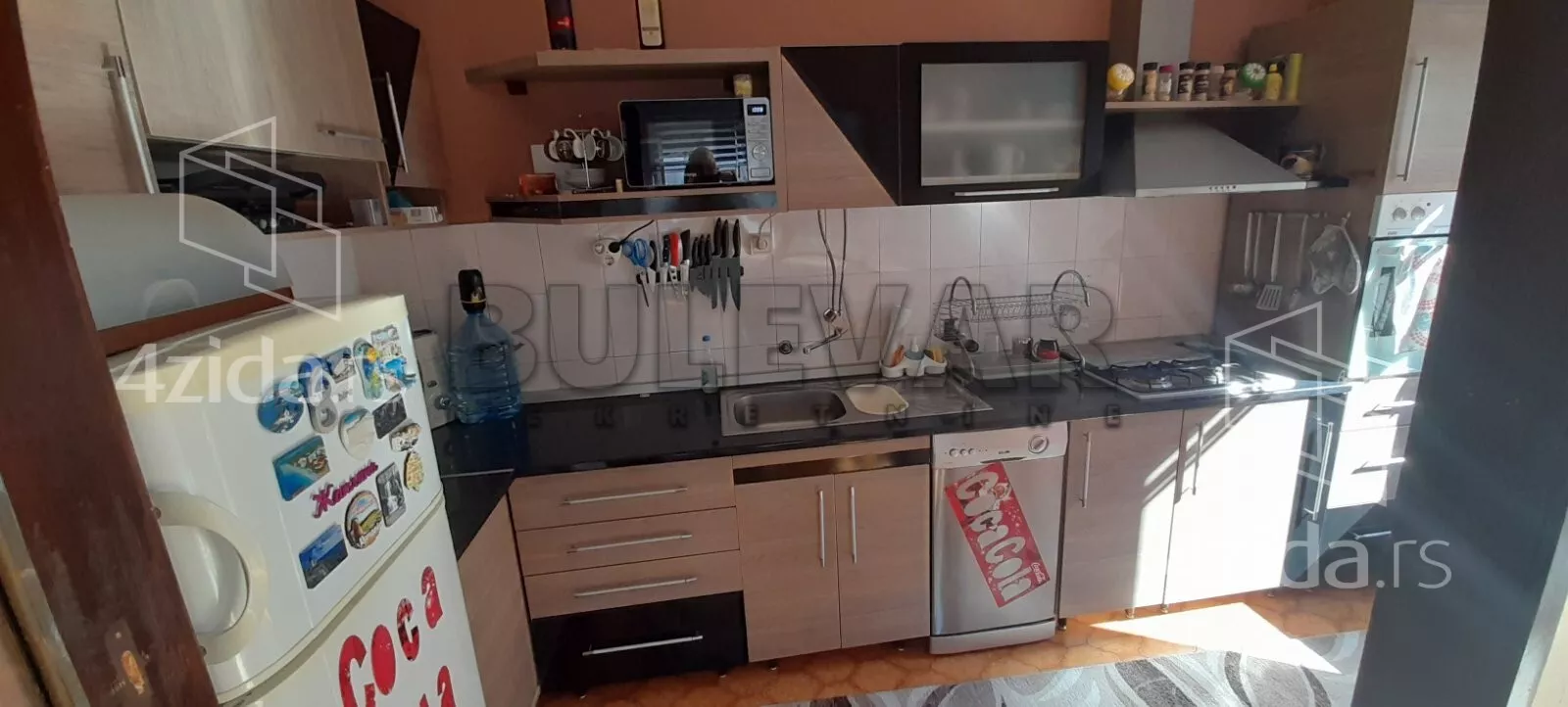 Troiposoban stan | 4zida