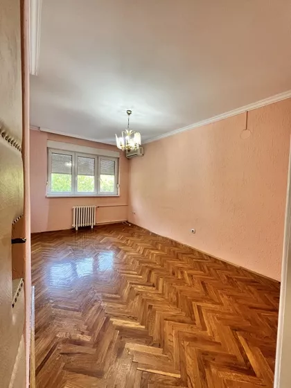 Radijalac | 4zida.rs