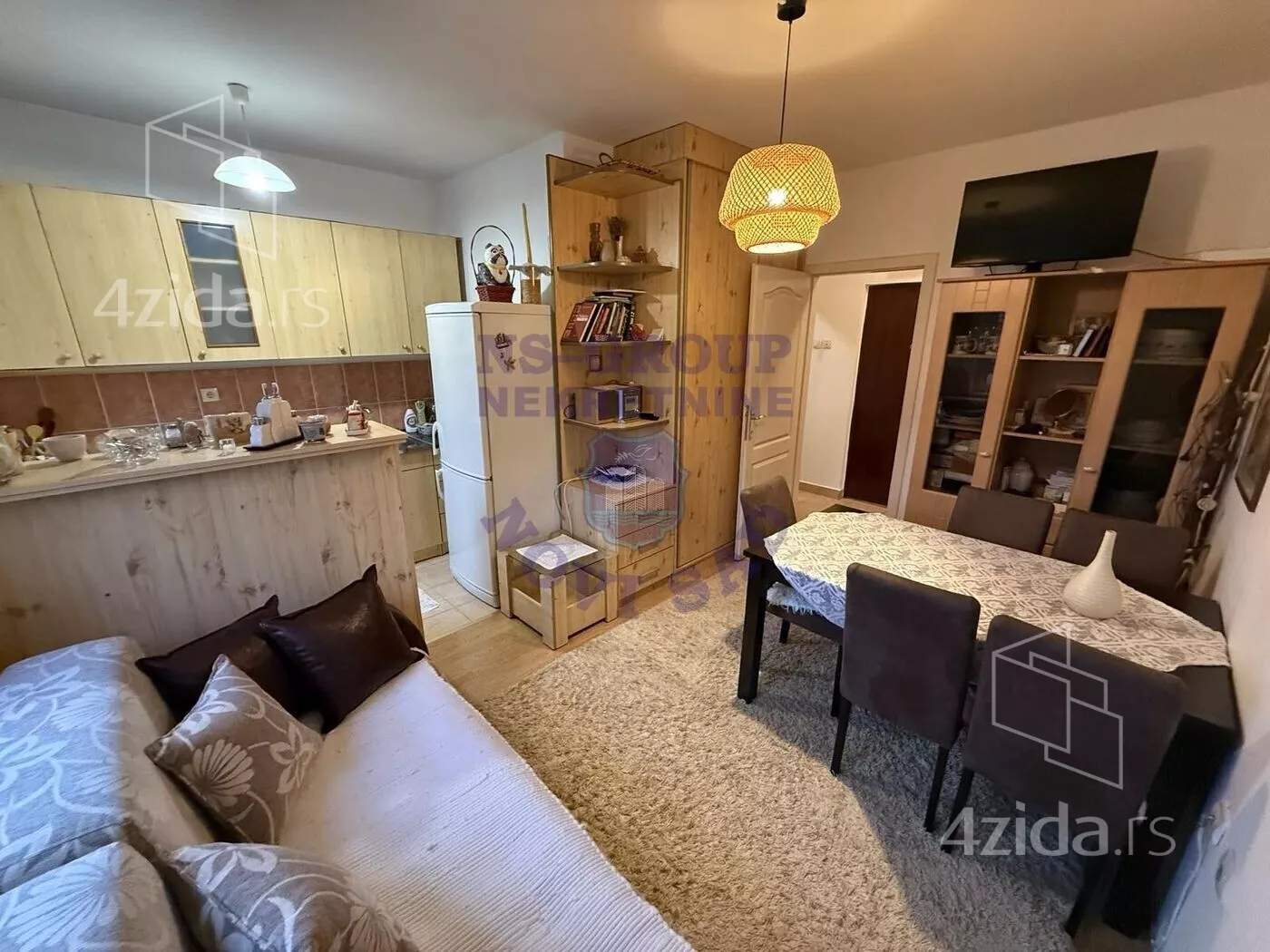 Jednoiposoban stan | 4zida