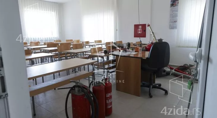 Poslovni prostor | 4zida