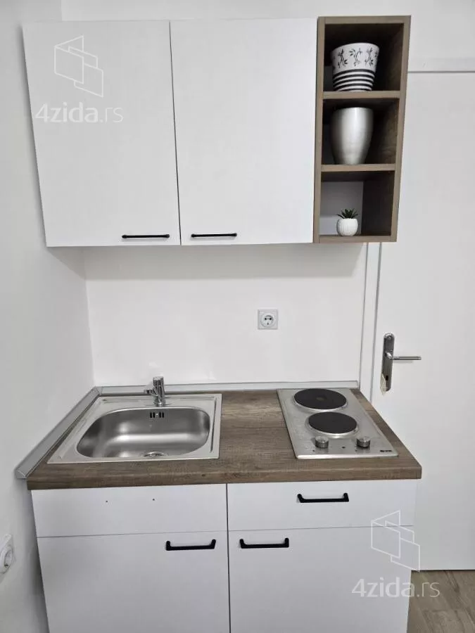 Garsonjera | 4zida