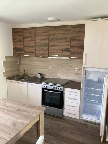 Popinski Borci 15B | 4zida.rs