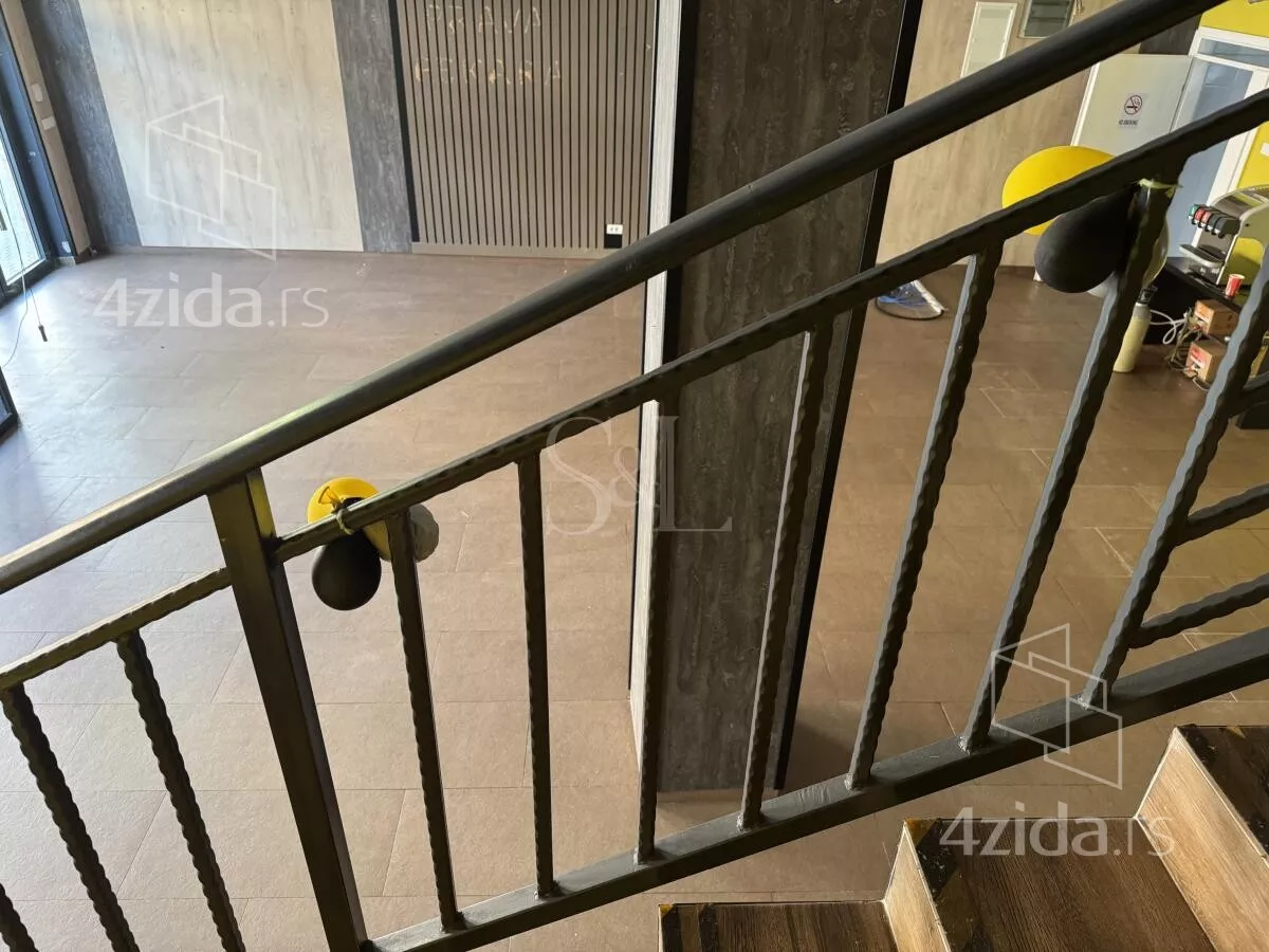Lokal | 4zida