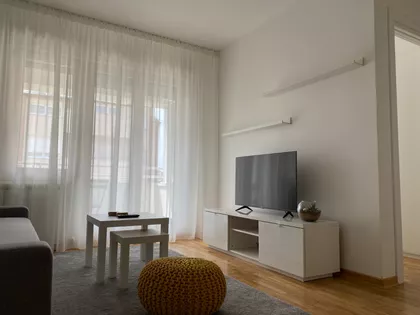 Voje Veljkovića 15 | 4zida.rs