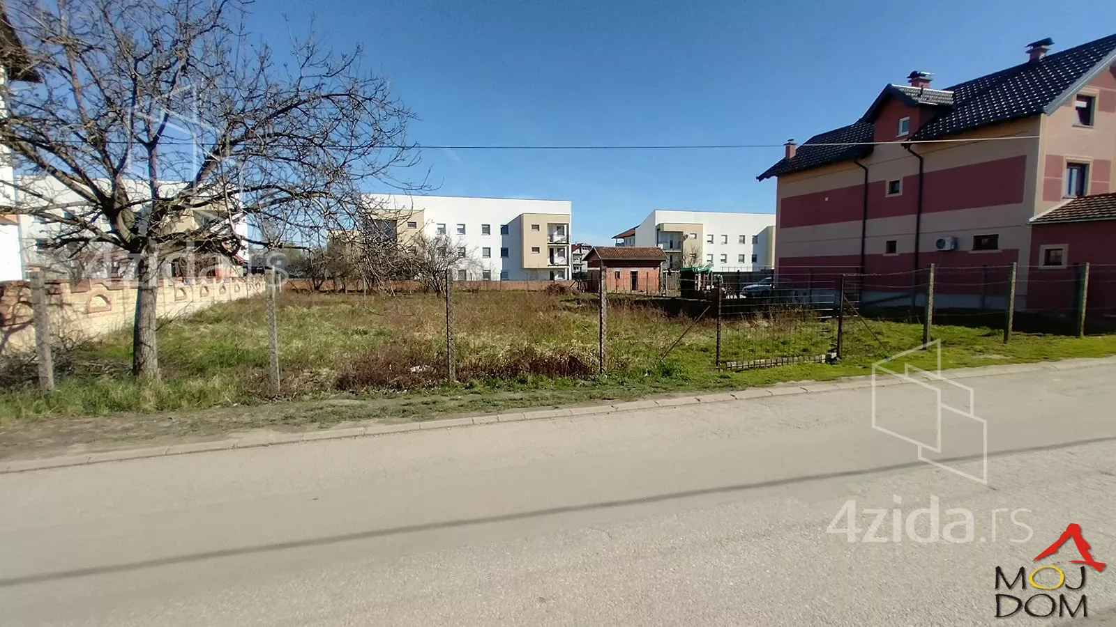Plac | 4zida