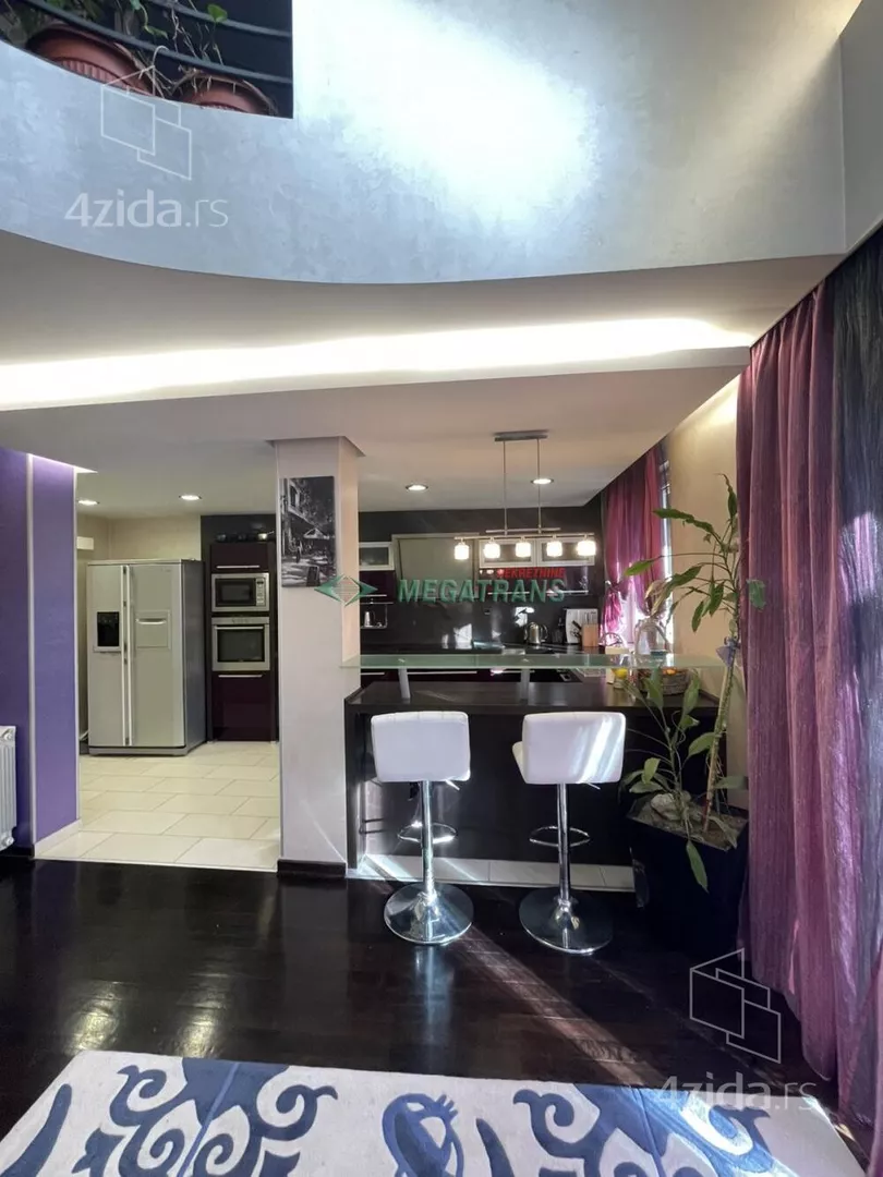 Šestosoban stan | 4zida