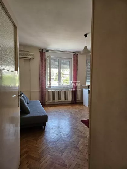 Ustanička | 4zida.rs
