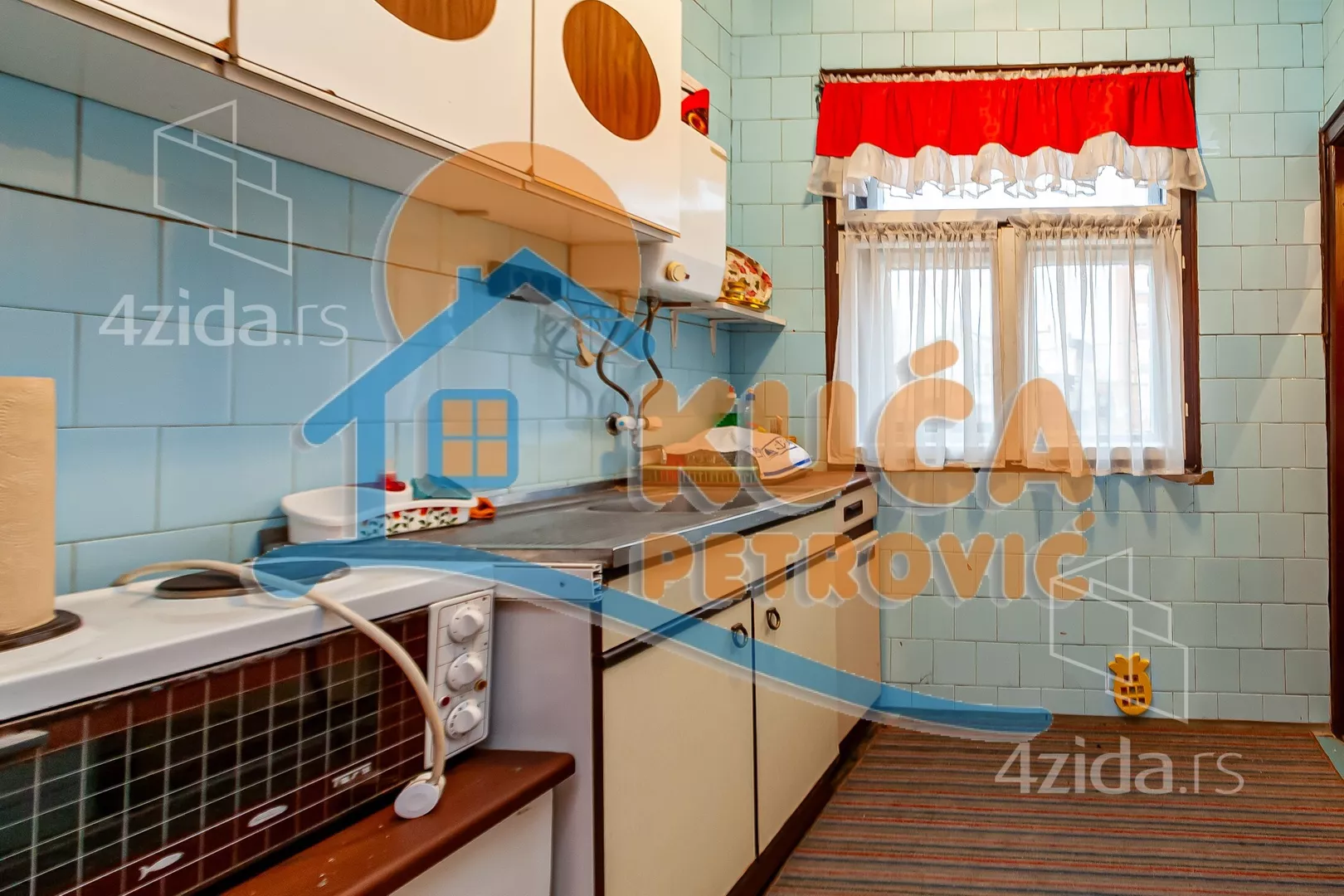 Troiposoban stan | 4zida