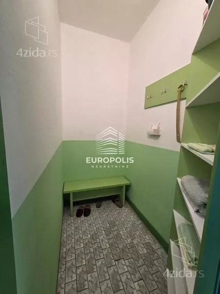 Lokal | 4zida