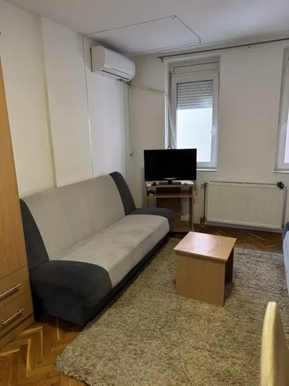 Valentina Vodnika | 4zida.rs