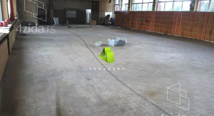 Poslovni prostor | 4zida