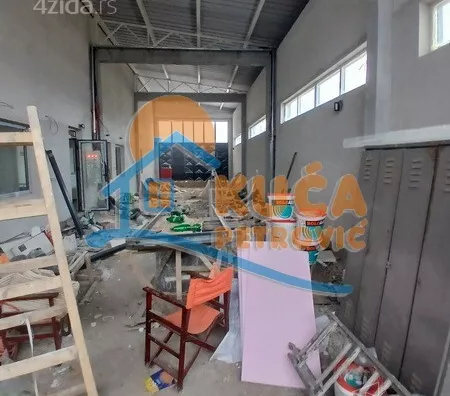 Lokal | 4zida