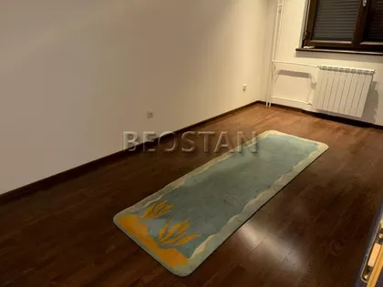 Kosta Nadja | 4zida.rs