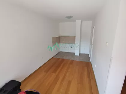 Bulevar Patrijarha Pavla (Somborski Bulevar) | 4zida.rs