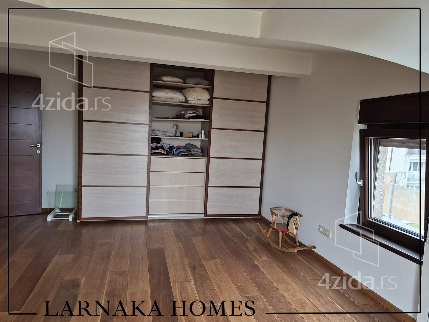 Petosoban stan | 4zida