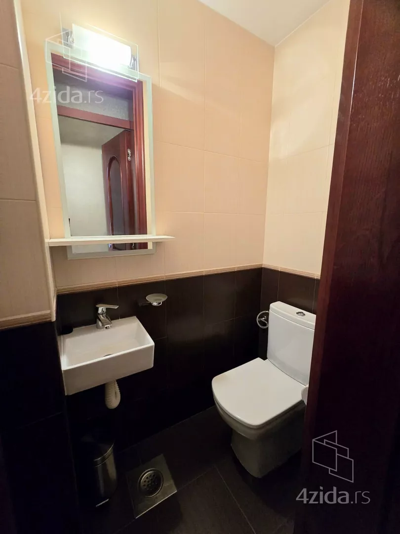 Petosoban stan | 4zida